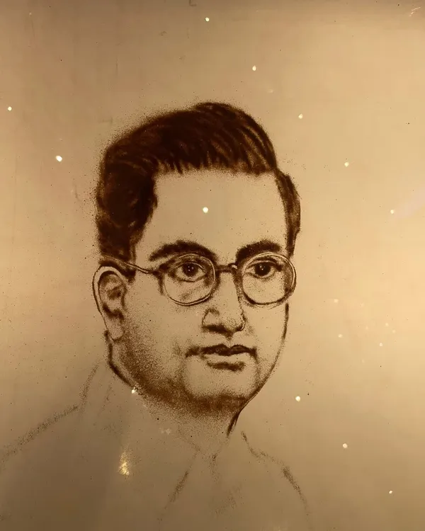 A sand portrait created during a live show for Jay Shree Tea (a Birla Product) to celebrate their 80th year. We depicted their entire corporate journey, with portraits of key figures being a highlight of the performance.