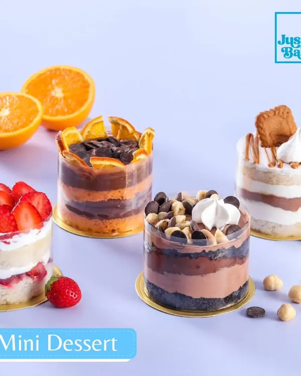 A beautiful lineup of my mini dessert delights. From left to right: Vanilla Strawberry, Orange Chocolate, Chocolate Hazelnut, and Vanilla Biscoff. There's a flavour for everyone!