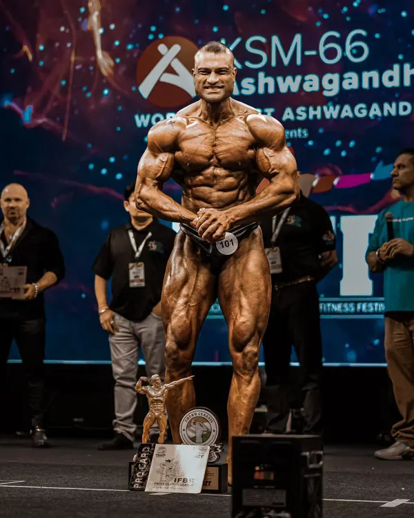 This is the moment it all comes together. After years of dedication, determination, and discipline, I earned my place as an IFBB Pro. This is the standard I bring to every client I coach.