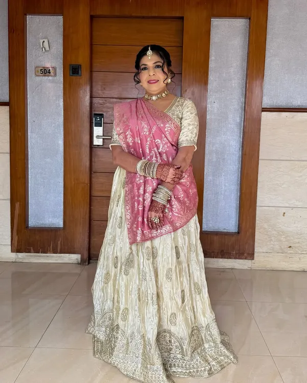 Soft glam with a touch of luxe for the mother of the bride. This look features glowing skin, softly defined eyes, and a radiant finish that is elegant and timeless.