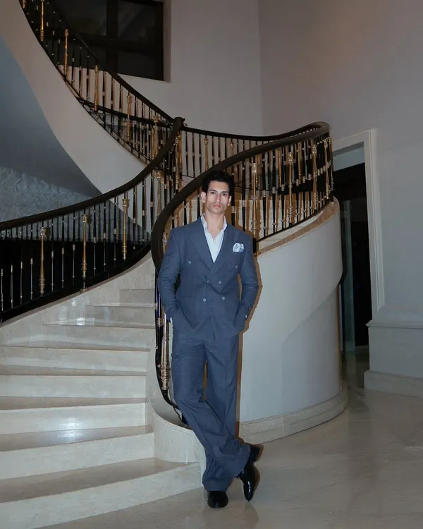 This is the essence of bespoke luxury. We crafted this double-breasted suit to create a powerful silhouette, ensuring a flawless fit that moves with you. It’s more than a suit; it’s a statement of personal style, tailored to perfection right at your doorstep in Delhi NCR.