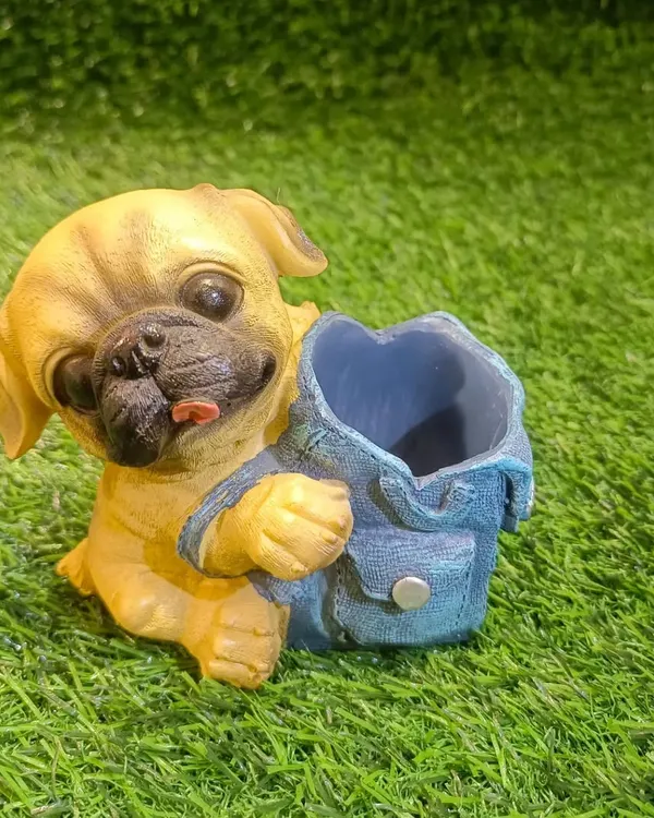 This adorable pug pen holder is the perfect companion for your desk. It keeps your pens organized while adding a dose of cuteness to your workspace.