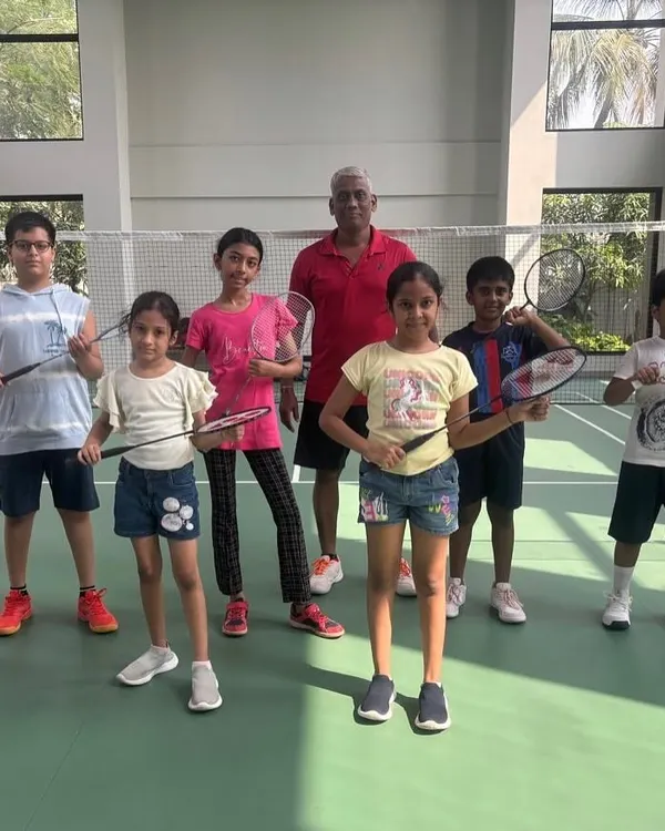 We are excited to announce our new coaching center at Kalpataru Paramount. Here's Coach Sachin with the first batch of students at the new location.