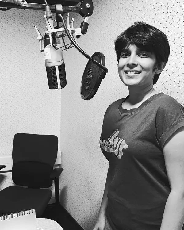 It’s a surreal feeling to be in a professional studio and then hear your own voice on the radio. I had the wonderful opportunity to write and sing this jingle for Aukera Jewellery. This is what I love to do: create a simple, honest tune that captures the essence of a brand.