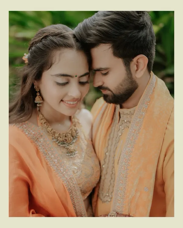 A quiet moment of connection. This close-up of Divit and Rajvi captures the tenderness and affection that words can't describe, a perfect example of the intimate stories we love to tell.