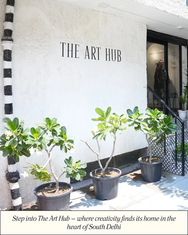 Welcome to The Art Hub, our creative home in South Delhi. We provide an inviting and accessible space for your team to gather for a memorable art workshop, away from the pressures of the office.