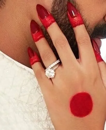 A ring for a lifetime of memories. I had the privilege of crafting this stunning wedding ring for Sonakshi Sinha, a piece designed to symbolize love and sparkle with eternal elegance.