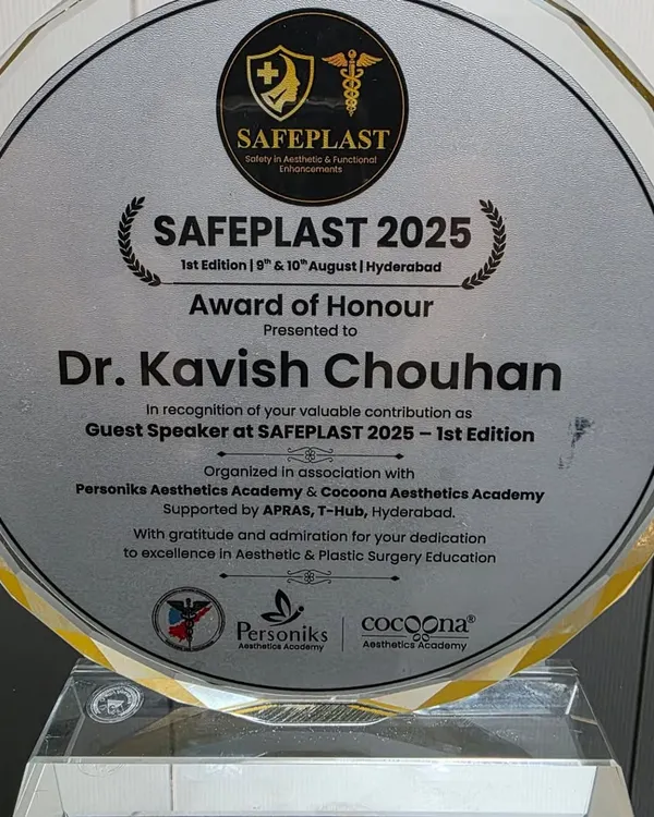 I was honored to receive this Award of Honour for my contribution as a Guest Speaker at SAFEPLAST 2025, a conference dedicated to safety in aesthetic and plastic surgery.