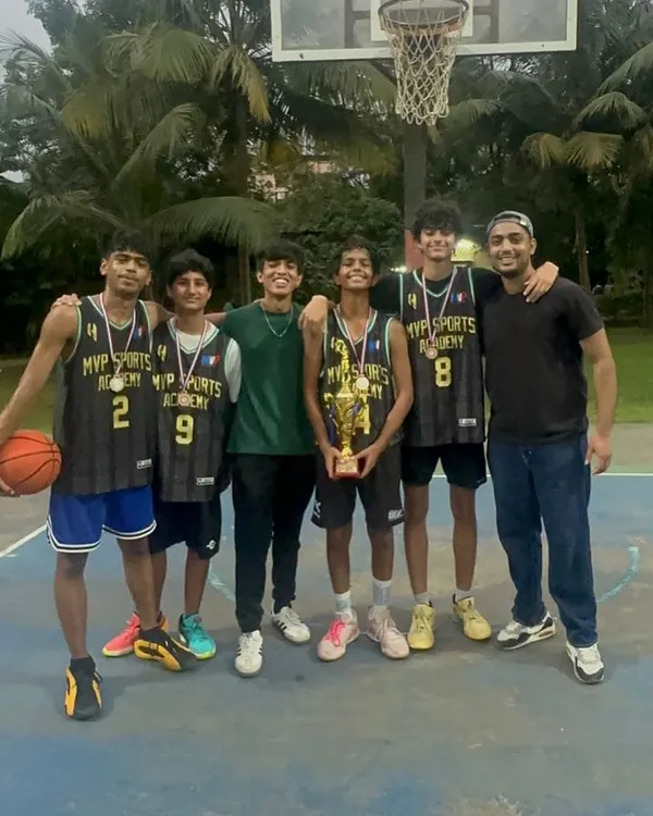 The whole squad celebrating after winning the 3v3 Showdown. Moments like these are why we grind on the court.