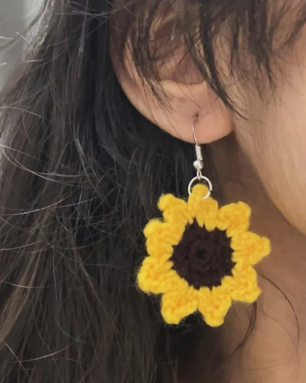 Brighten your day with these cheerful sunflower earrings. They are one of my most popular designs, lightweight and perfect for adding a pop of color.