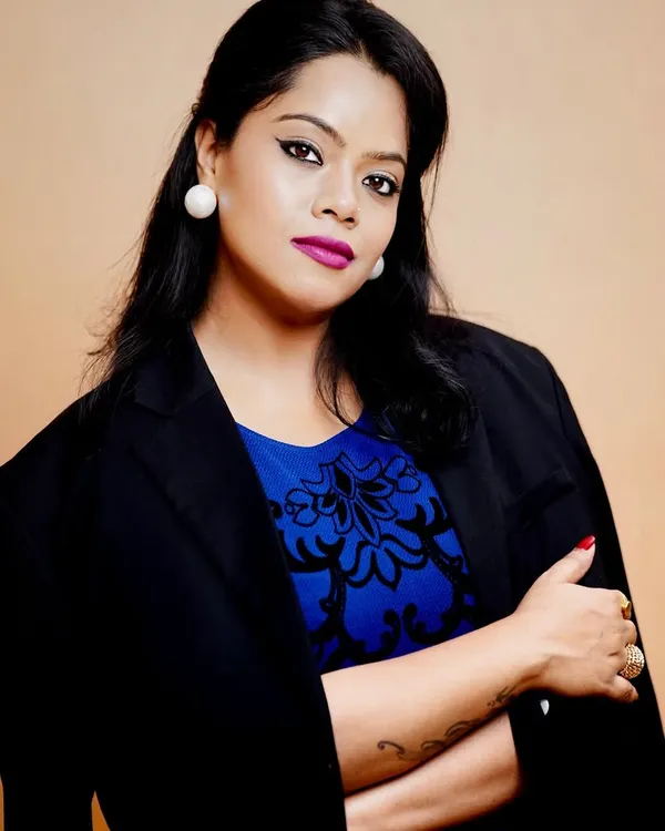 This is the power of a first impression. As an image consultant, I help you craft a look that speaks of confidence and authority before you even say a word. This is about more than clothes; it's about owning your presence.