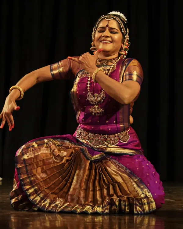 A moment of storytelling from my 'Moham' recital. Through abhinaya, I convey the emotions of the character, using my eyes, face, and body to express love, longing, and devotion without saying a word.