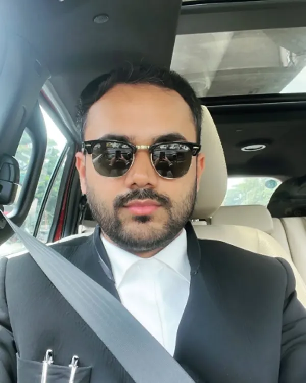 On the way to court. I am always prepared and focused on achieving the best outcome for my clients.